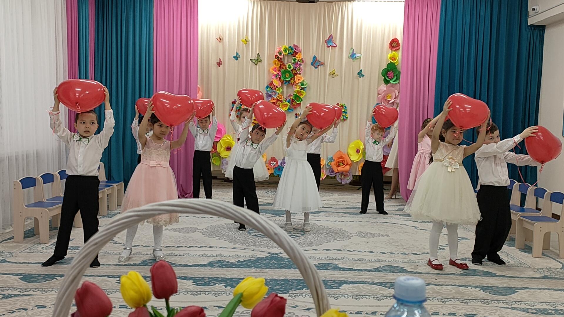 Мектепалды даярлық "Жұлдыз" тобының "Мерекелік сұлулық сайысы" атты Халықаралық әйелдер күніне арналған ертеңгілігі