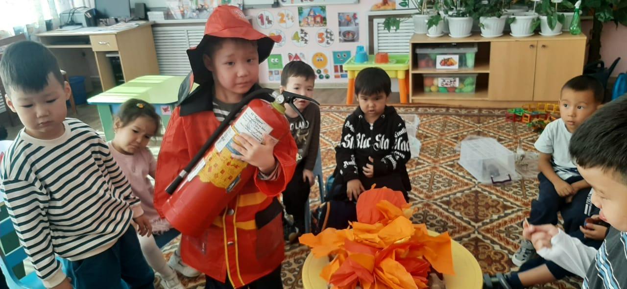 Ересек "Көгершін" тобы: Тақырыбы: "Қауіпсіздік ережелерін сақтаймыз"Тәрбиеші: Тогусбекова Г.Б